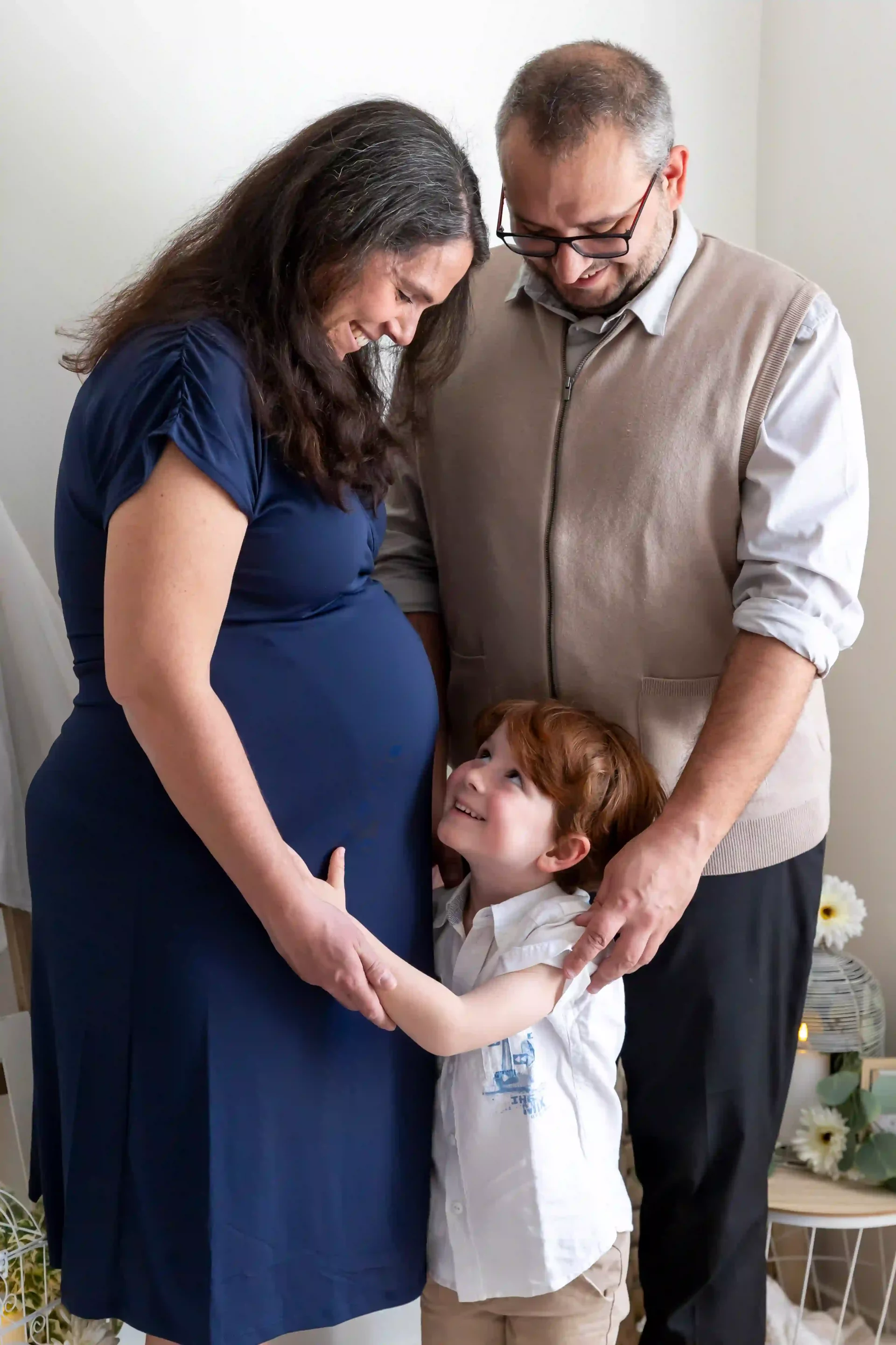 famille-photo-nice-studio-paca photo de famille d'un couple avec leur fils