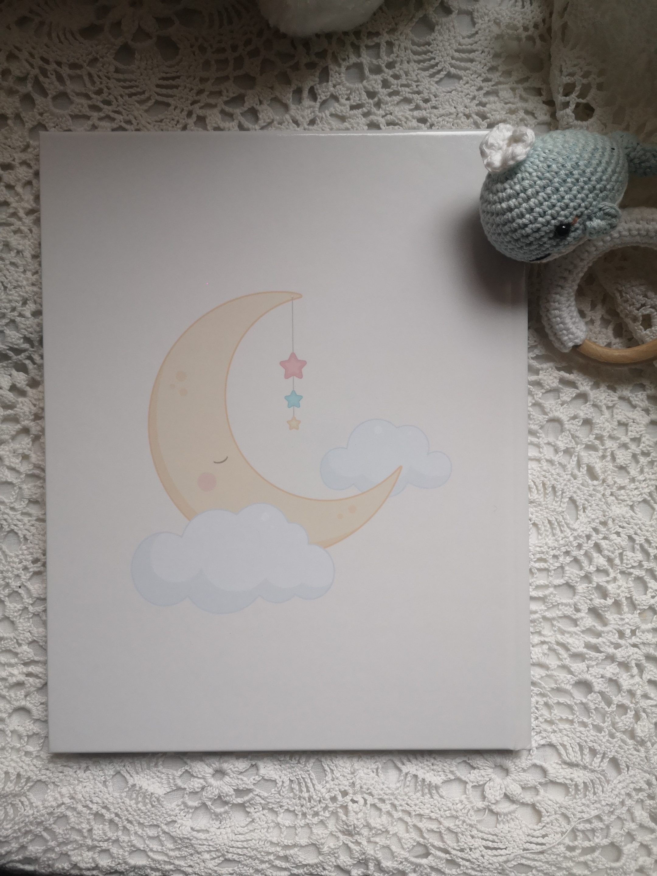 exemple de couverture d'un livre photo de bébé. motif de lune imprimé sur le livre photo