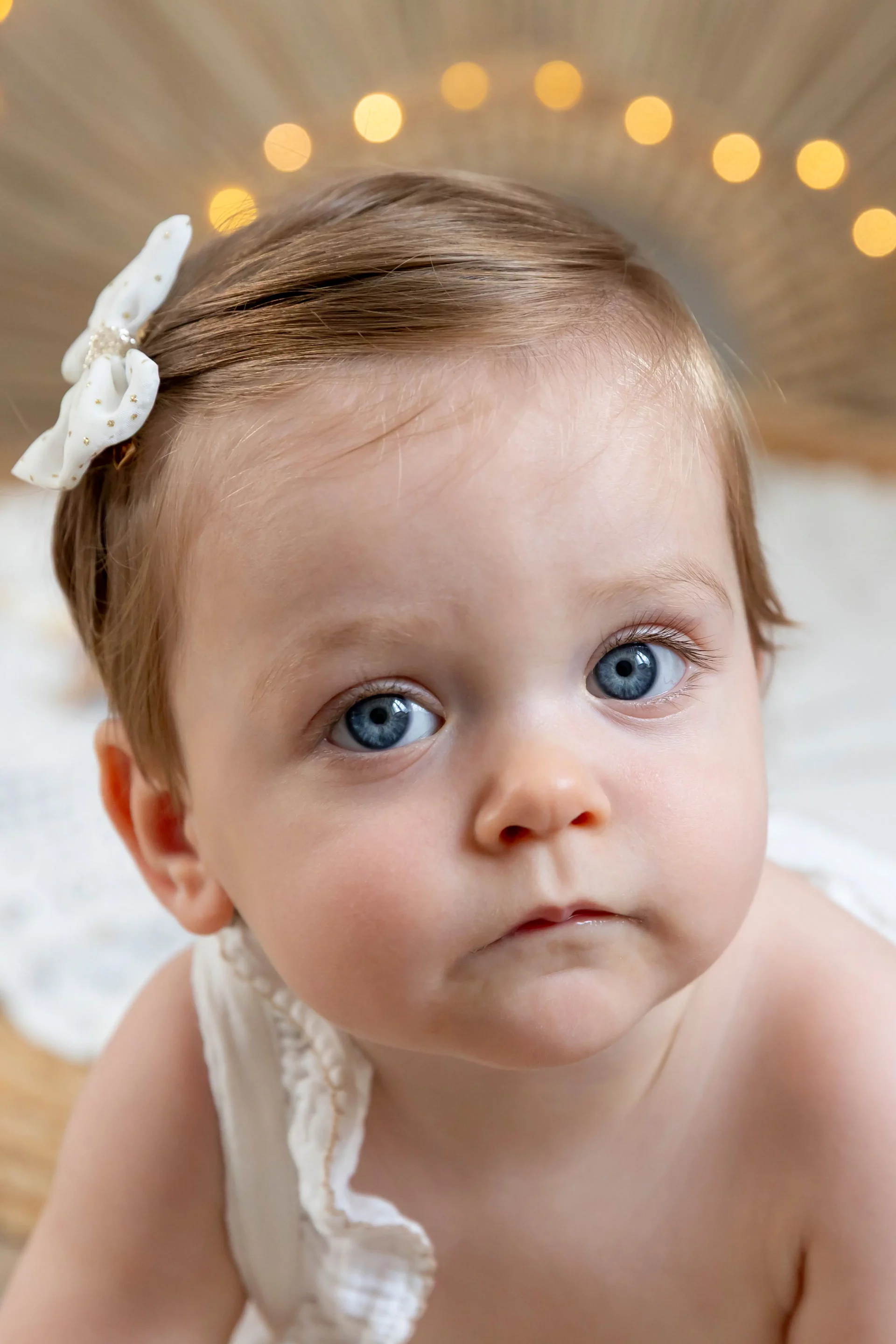 photographie-bébé-paca.jpgc photo de bébé, gros plan sur les yeux bleus