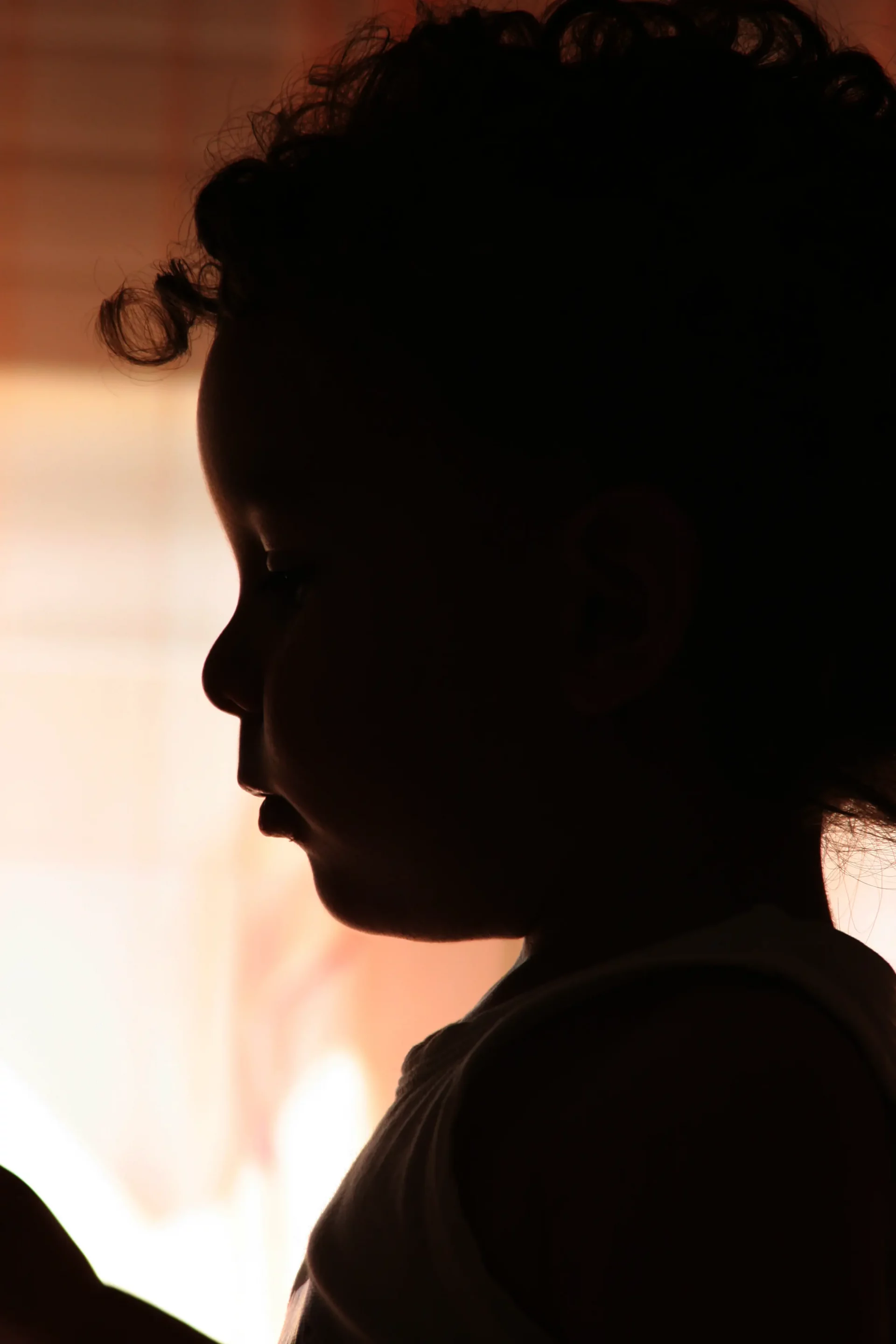 photo ombre chinoise d'un bébé de 1 an